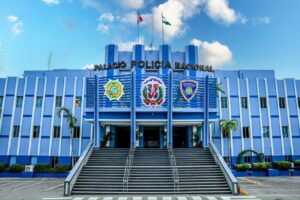 Dictan tres meses de prisión preventiva a acusado de robarle arma de reglamento a un teniente coronel